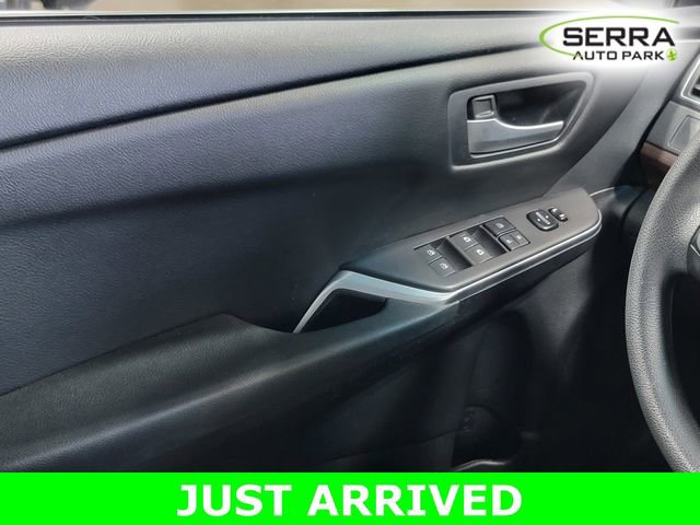Used 2016 Toyota Camry LE FWD image 21
