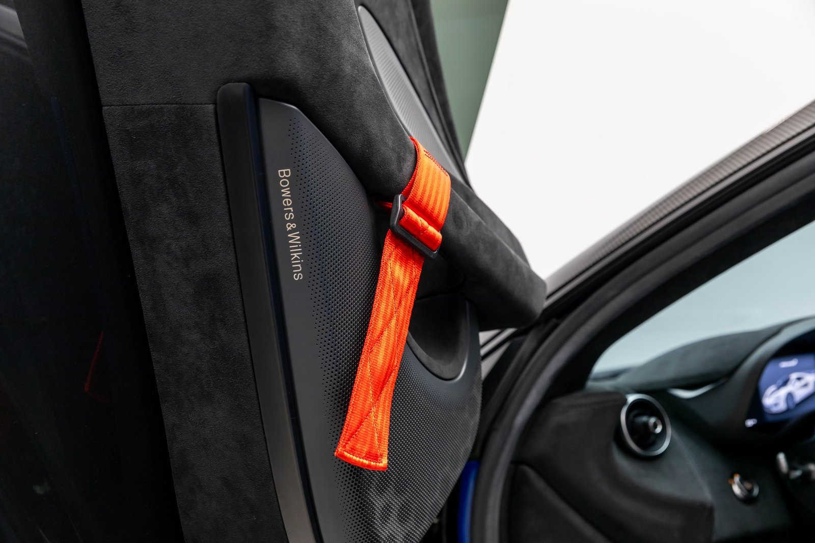 Used 2020 McLaren 620R RWD image 23