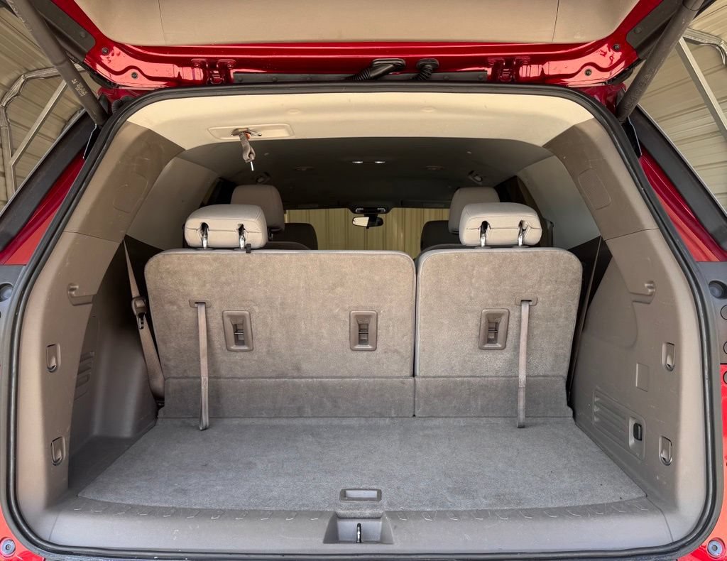 Used 2020 Chevrolet Traverse LT FWD image 14