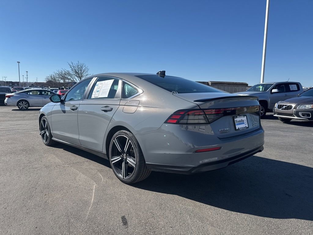 Used 2023 Honda Accord Sport image 4