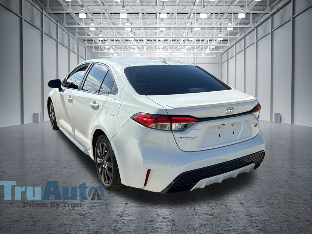 Used 2022 Toyota Corolla SE FWD image 5