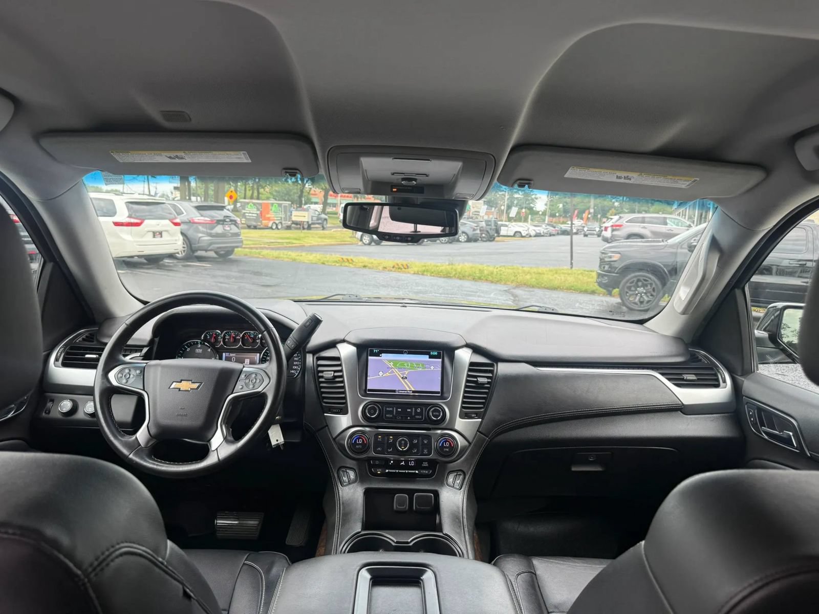 Used 2017 Chevrolet Suburban LT AWD/4WD image 37