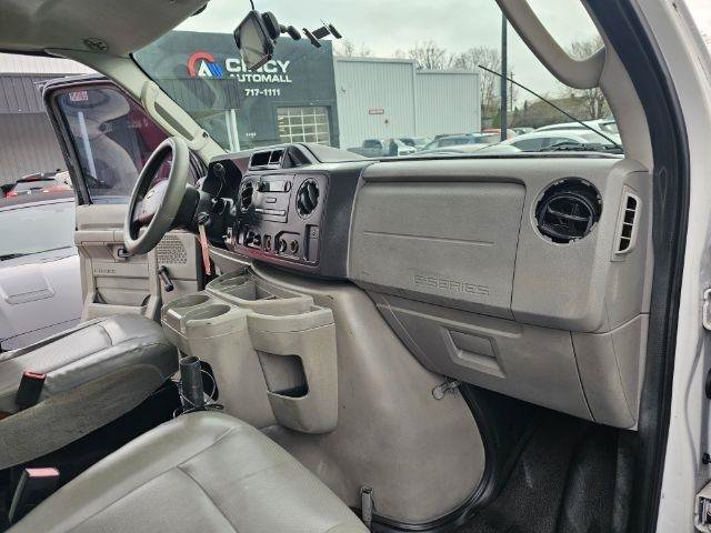 Used 2012 Ford E-450 and Econoline 450 Super Duty RWD image 9