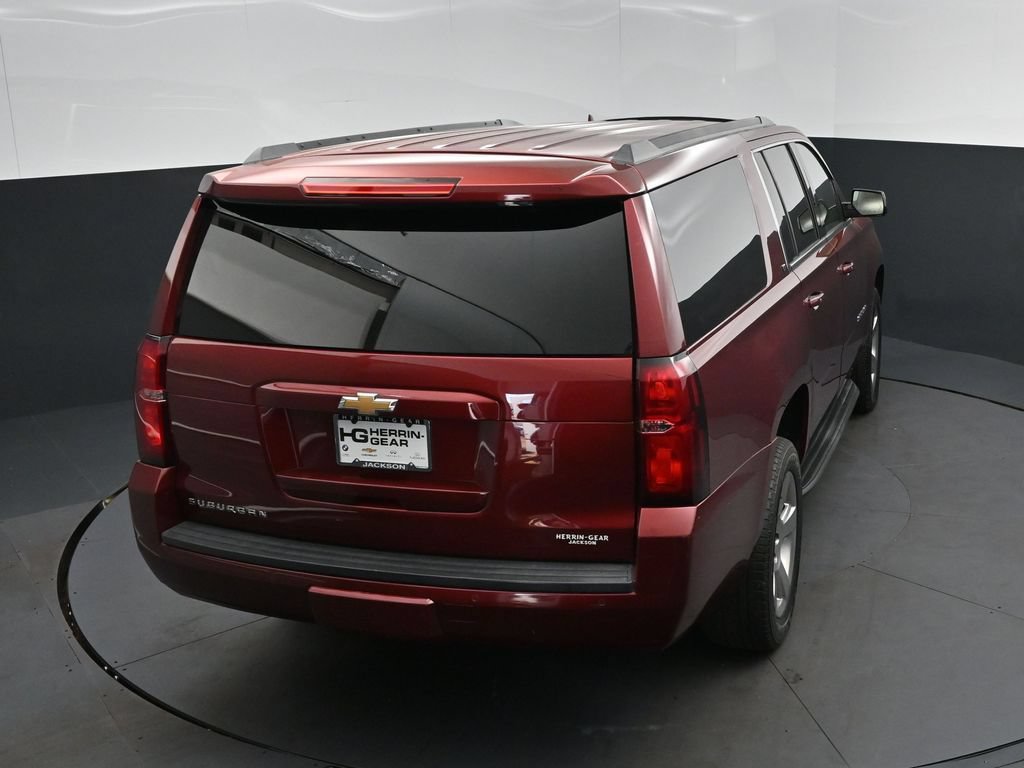 Used 2020 Chevrolet Suburban LT w/ Luxury Package RWD image 34