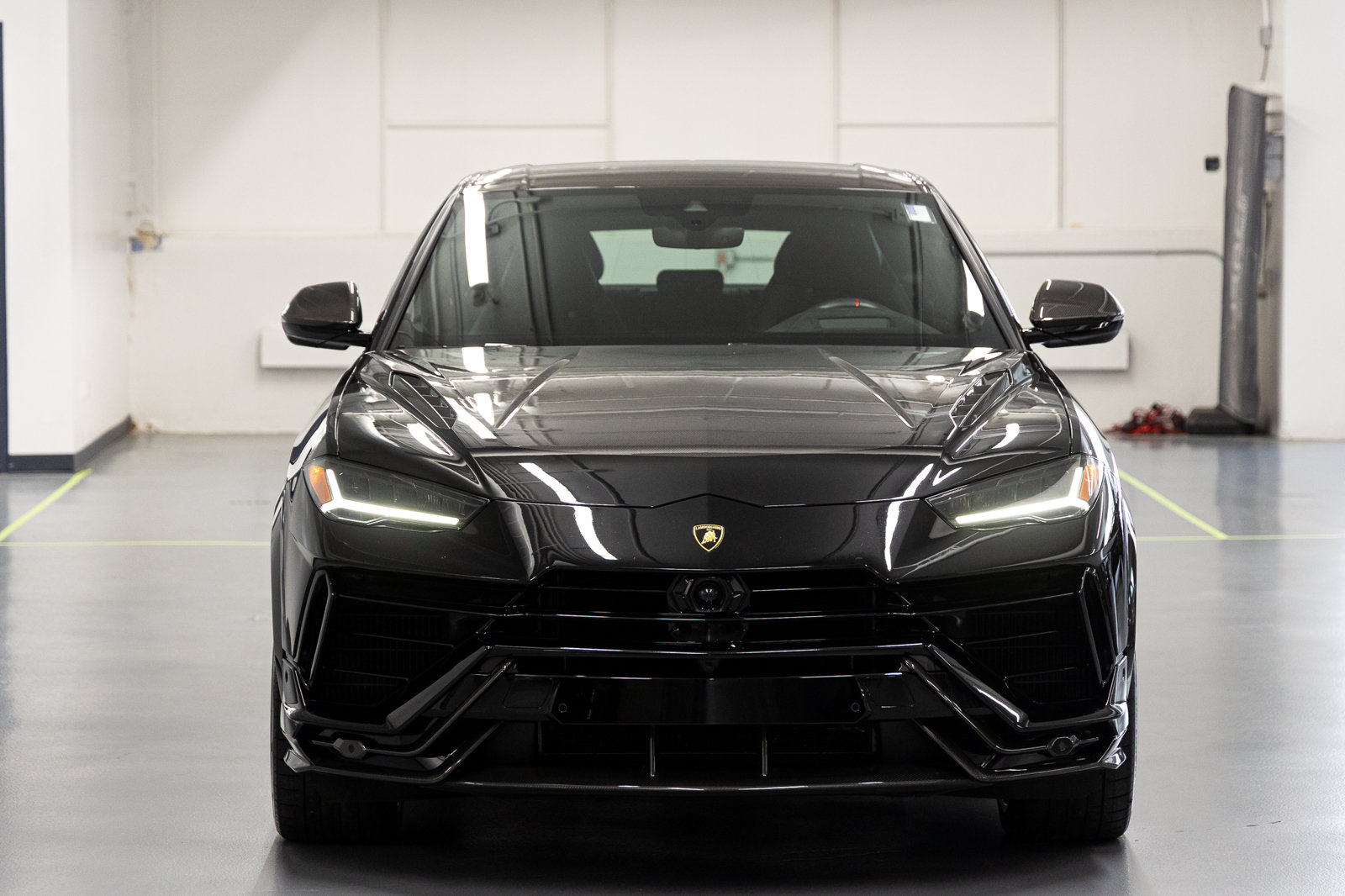 Used 2024 Lamborghini Urus Performante AWD/4WD image 10