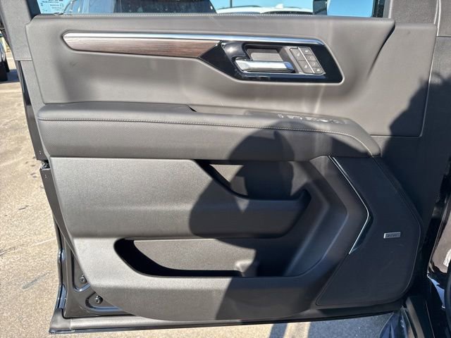 New 2026 Chevrolet Suburban Premier image 27
