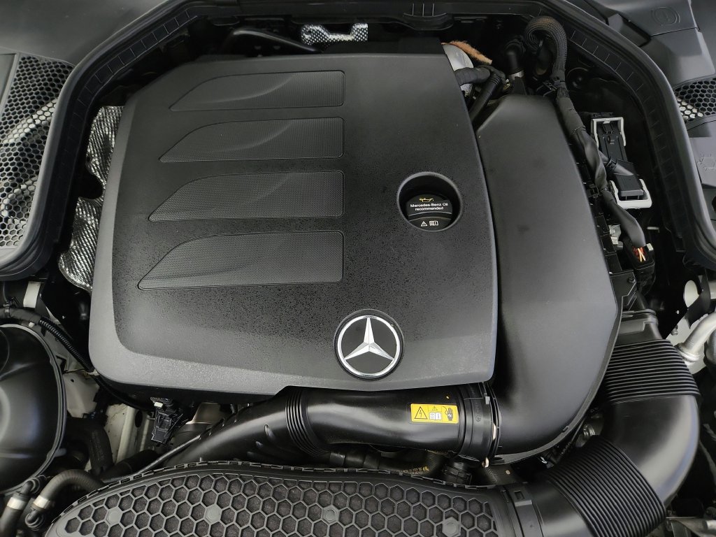 Used 2020 Mercedes-Benz C 300 4MATIC Sedan image 40