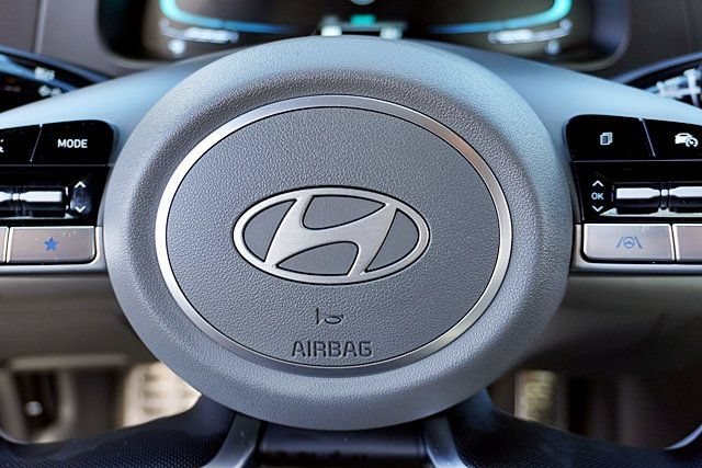 Certified 2026 Hyundai Elantra Sport FWD image 32