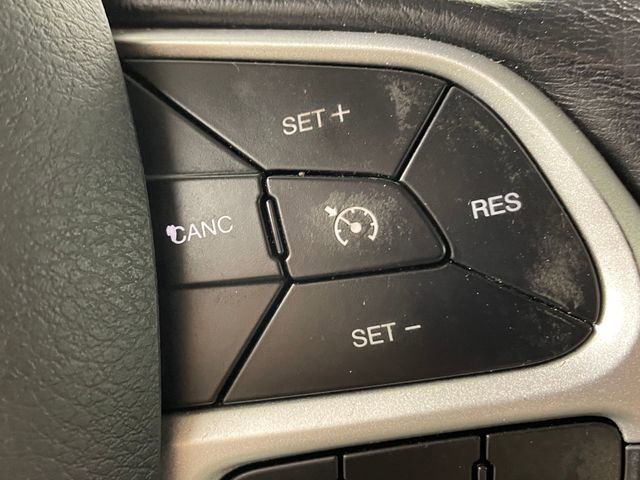 Used 2021 Jeep Renegade Latitude w/ Convenience Group image 12