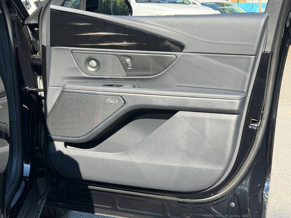 New 2026 Lincoln Nautilus Premier w/ Equipment Group 102A AWD/4WD image 6