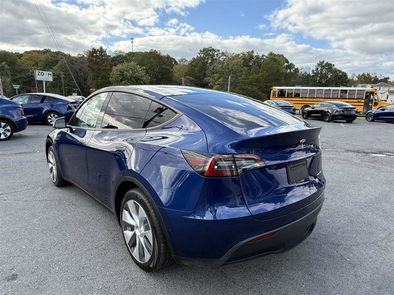Used 2023 Tesla Model Y Long Range image 3