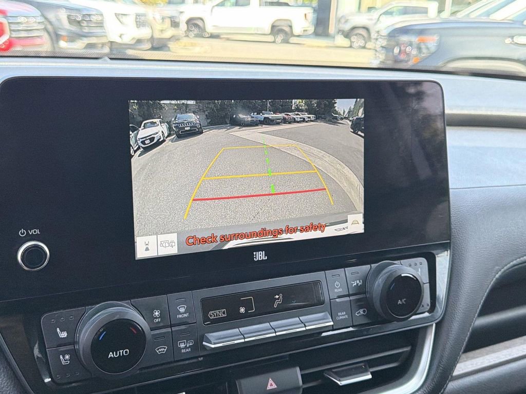 Used 2024 Toyota Grand Highlander Limited image 13