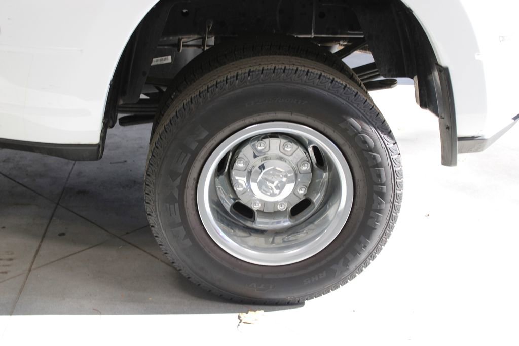 Used 2024 RAM 3500 Big Horn image 21