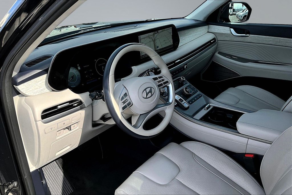 Used 2024 Hyundai Palisade Calligraphy FWD image 18