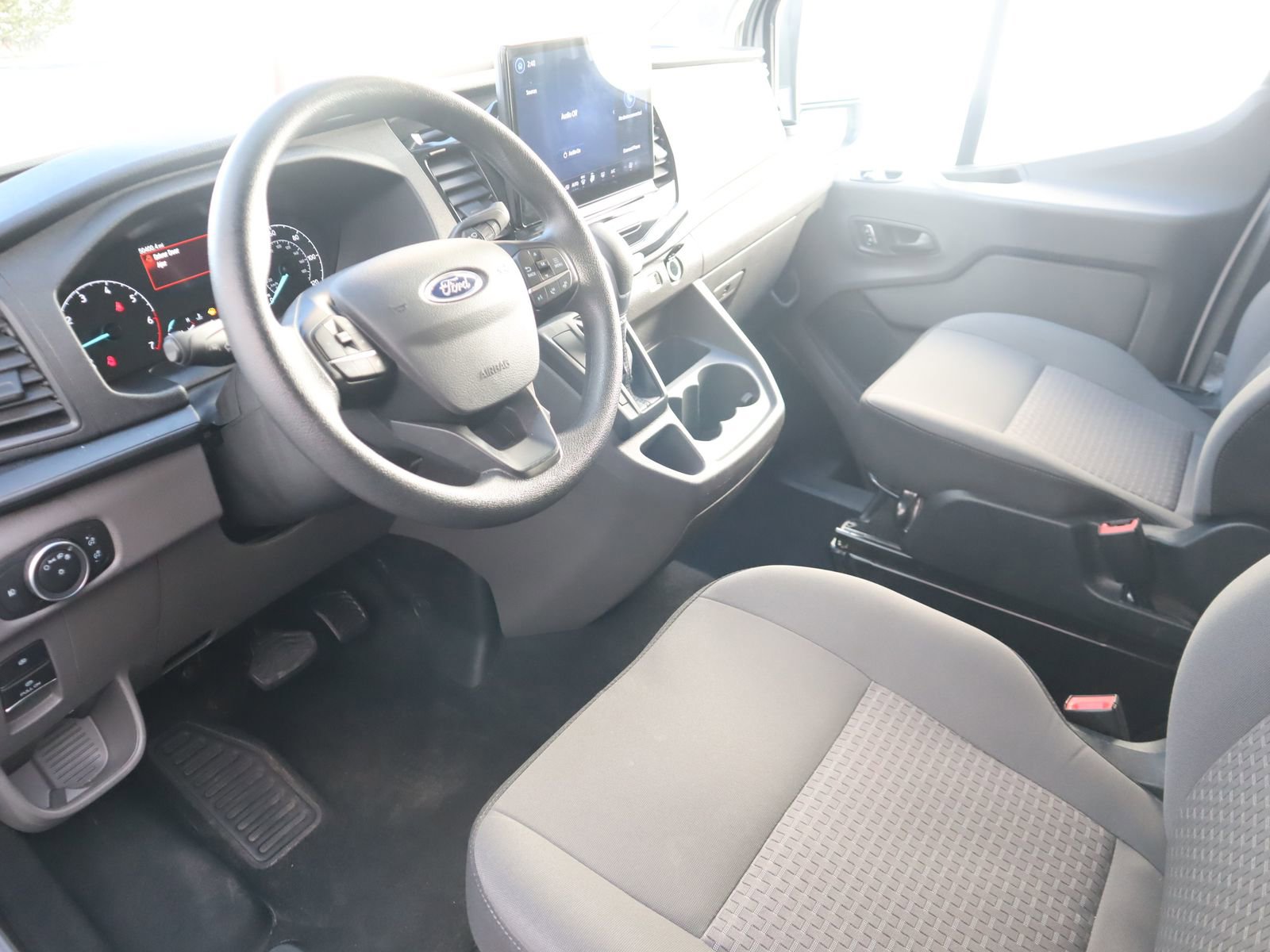 Used 2024 Ford Transit 350 XLT image 23