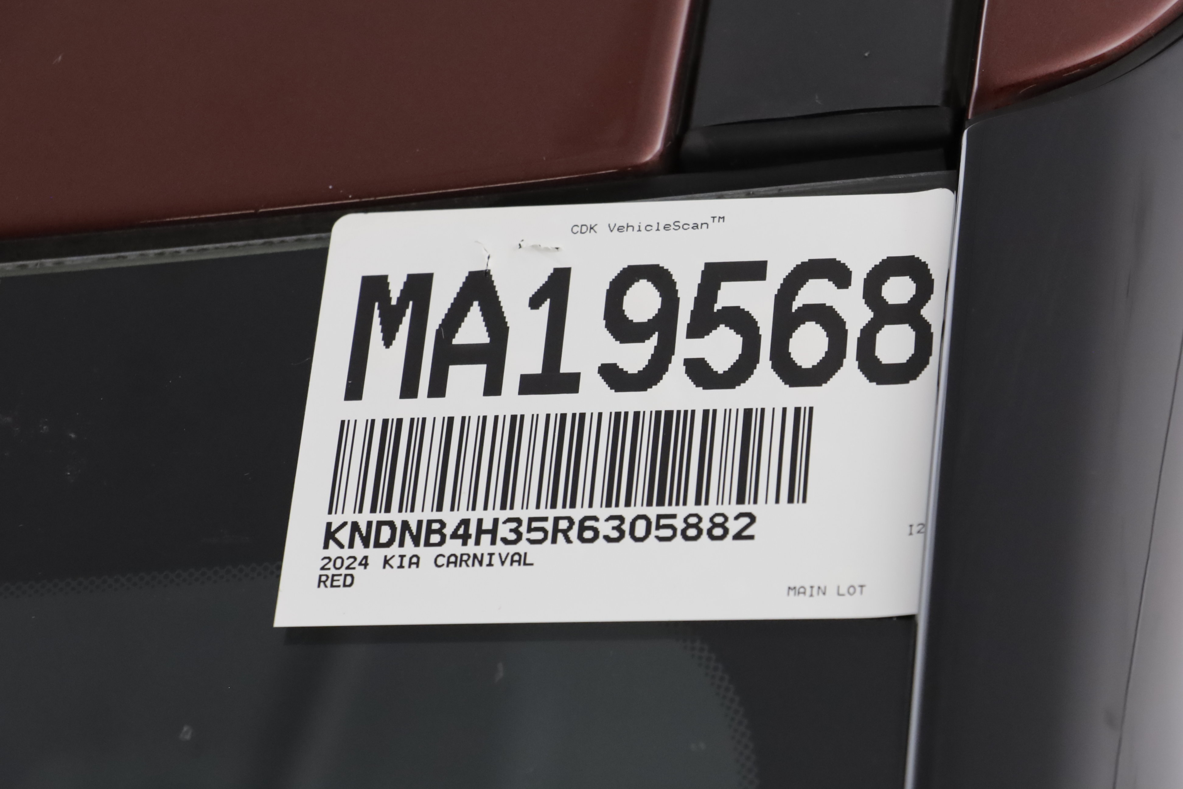 Used 2024 Kia Carnival LX FWD image 30