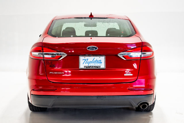 Used 2020 Ford Fusion SE FWD image 29