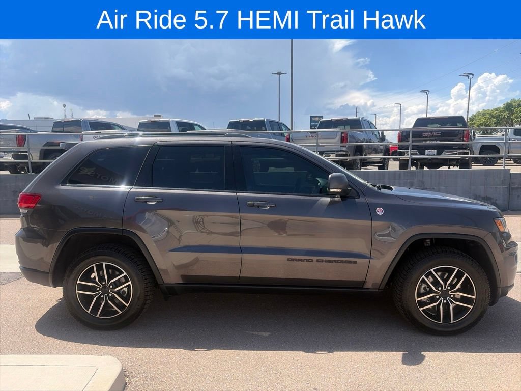 Used 2021 Jeep Grand Cherokee Trailhawk w/ Premium Lighting Group AWD/4WD image 4