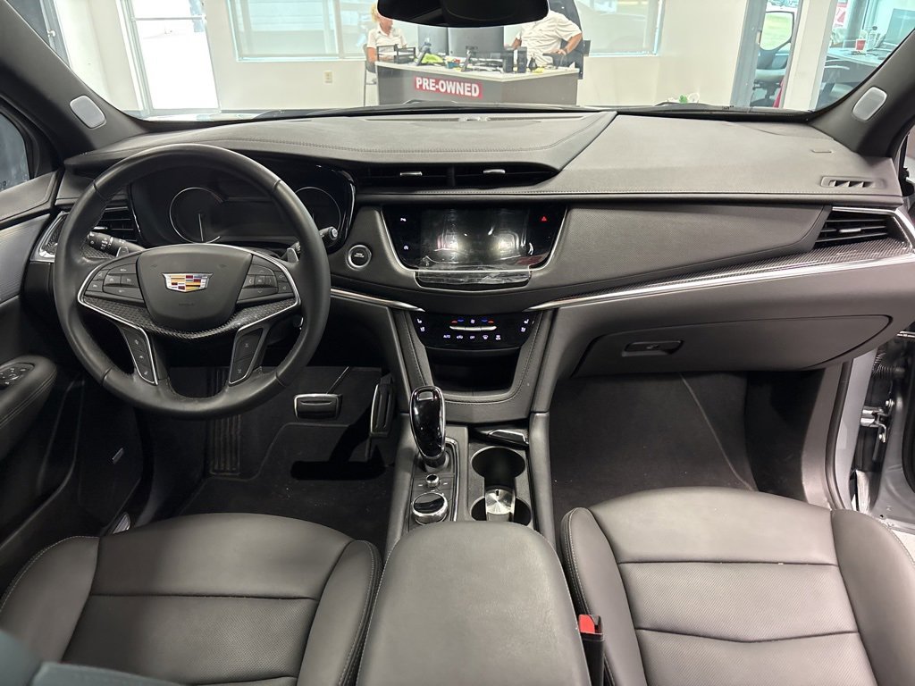 Used 2025 Cadillac XT5 Sportv image 11