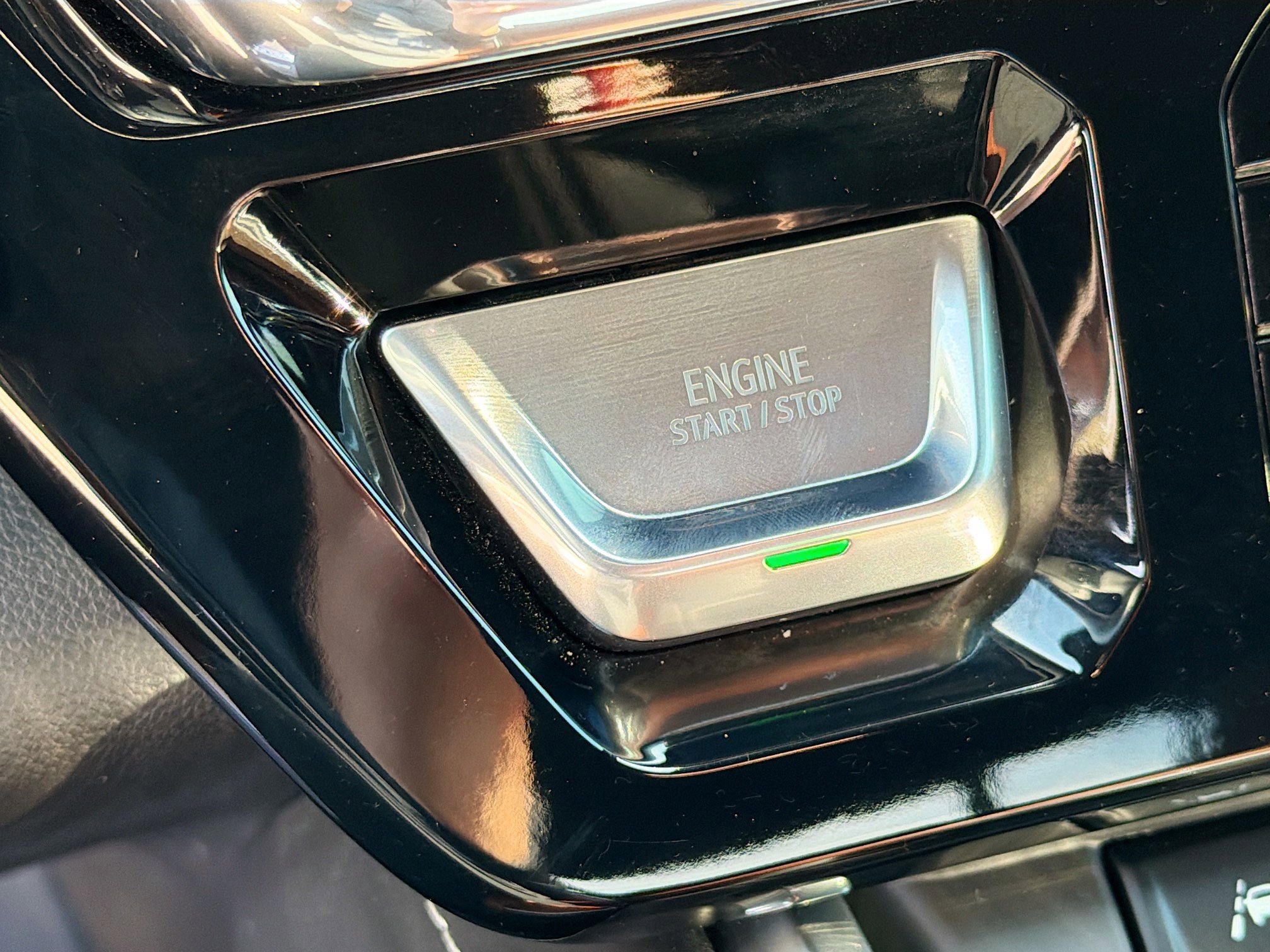 Used 2025 GMC Sierra 1500 Denali Ultimate image 36