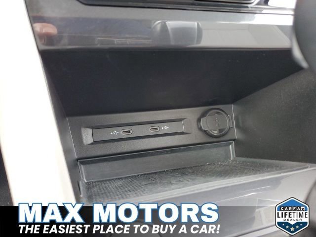 Used 2023 Volkswagen Tiguan SE image 28