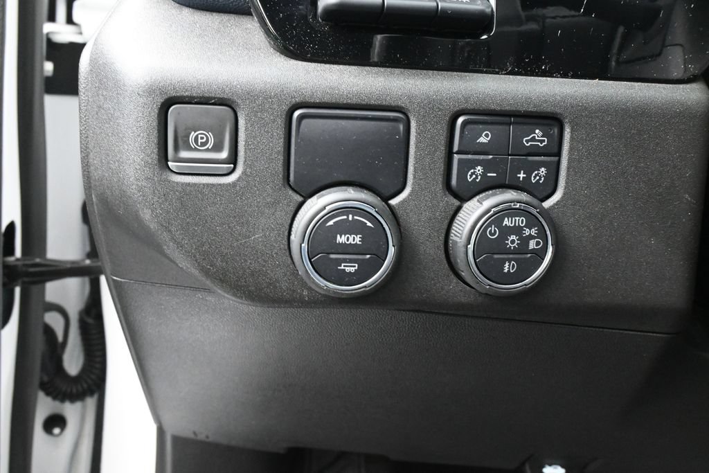 Used 2023 Chevrolet Silverado 1500 High Country w/ Technology Package RWD image 16