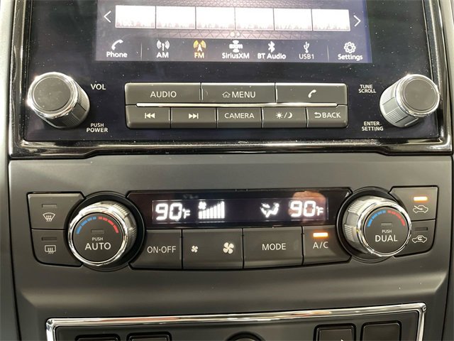 Used 2023 Nissan Titan SV w/ SV Convenience Package image 18