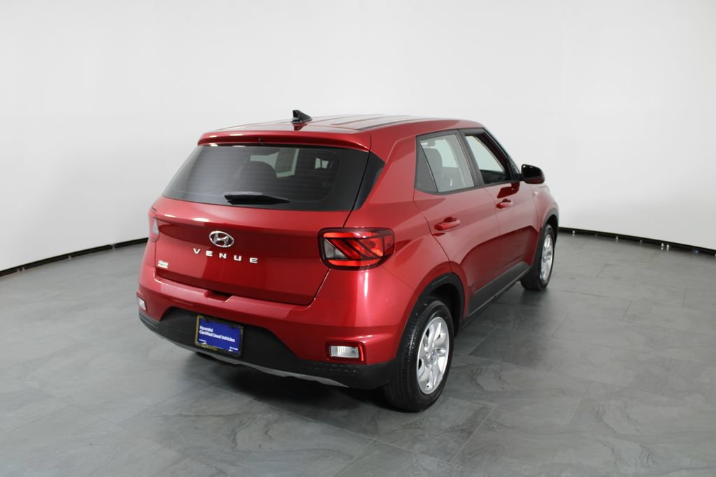 Certified 2022 Hyundai Venue SE FWD image 4