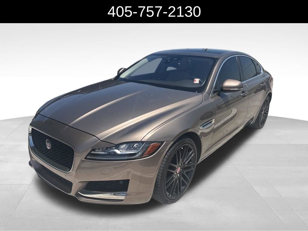 Used 2017 Jaguar XF Prestige RWD image 1