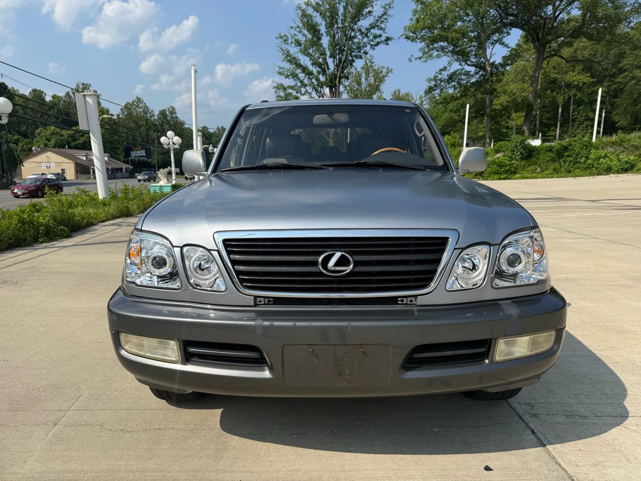 Used 2002 Lexus LX 470 4WD image 2