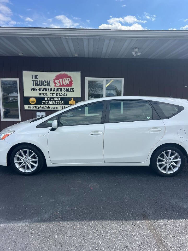 Used 2013 Toyota Prius V Five image 2