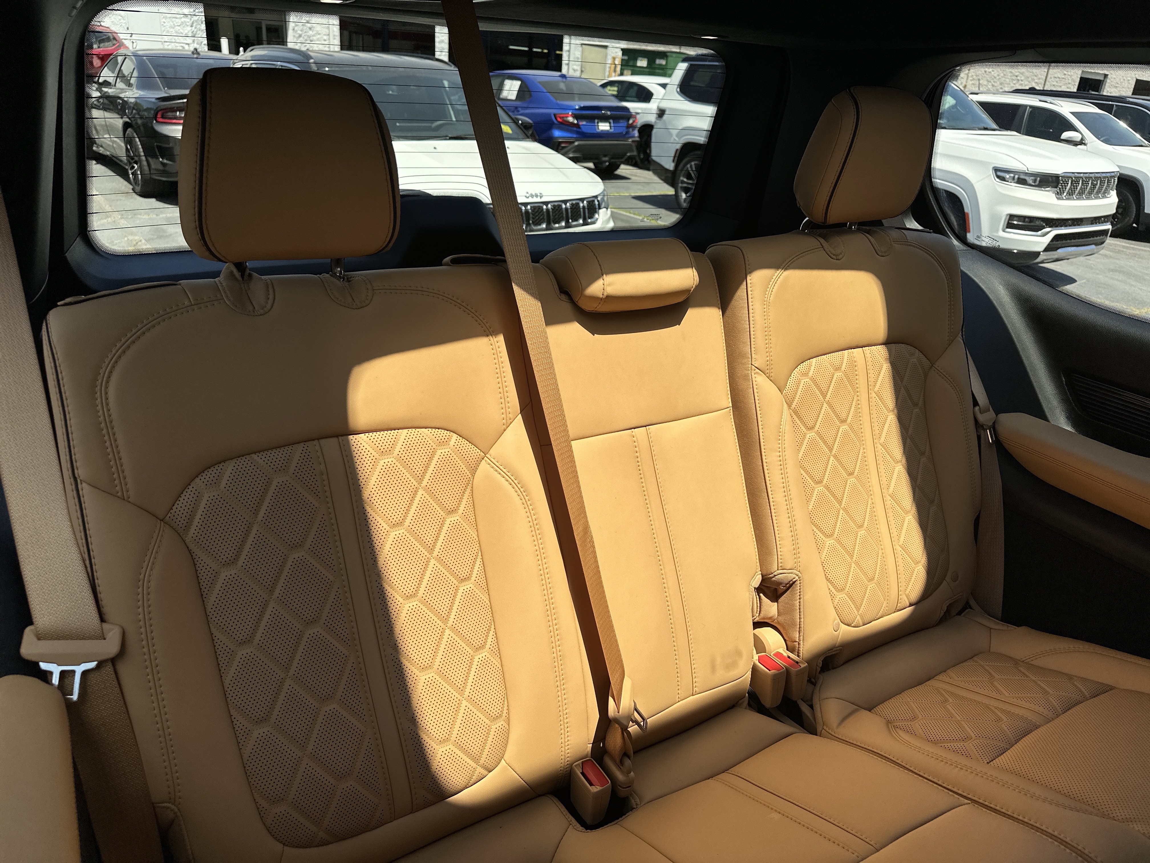 Used 2025 Jeep Grand Wagoneer Series III w/ Rear Seat Video Group 1 AWD/4WD image 21