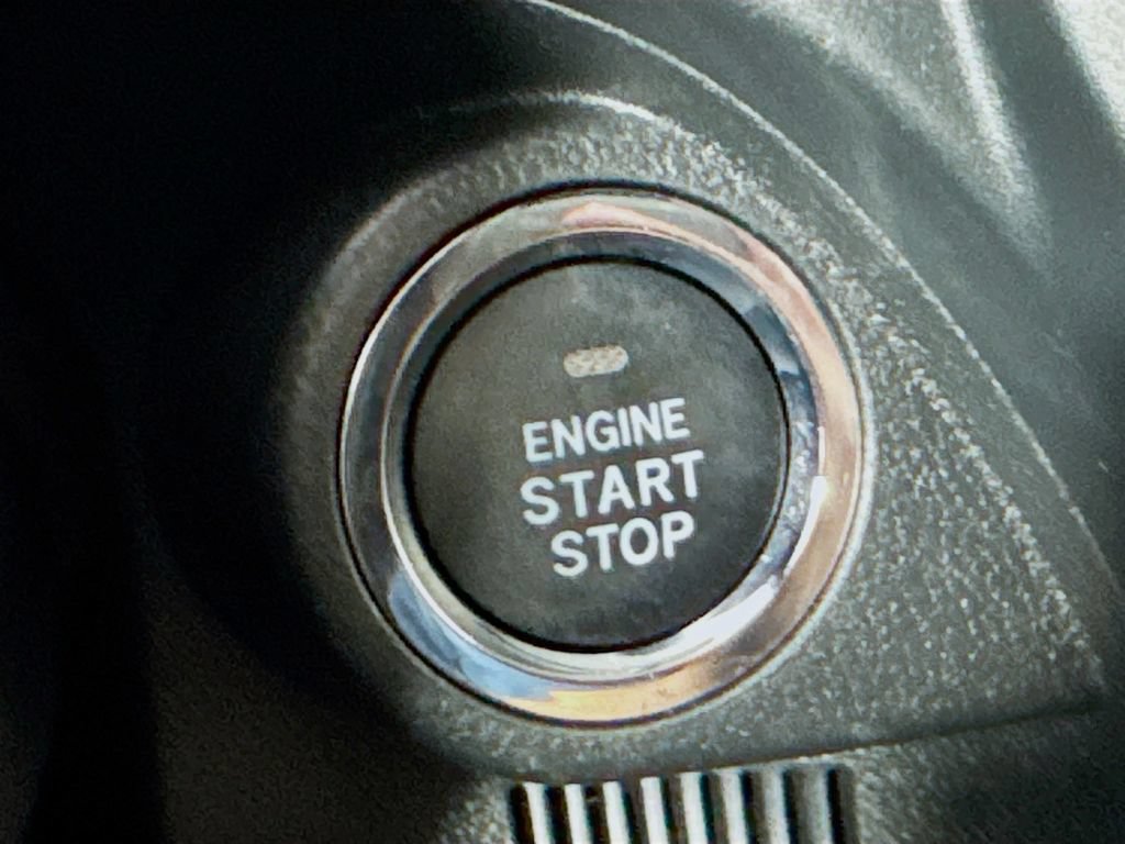 Used 2025 Subaru Forester Touring AWD/4WD image 19