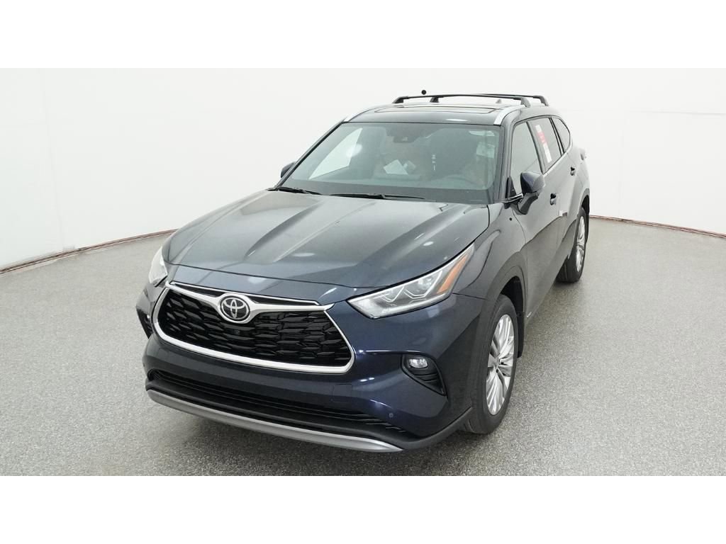 New 2026 Toyota Highlander Platinum image 6