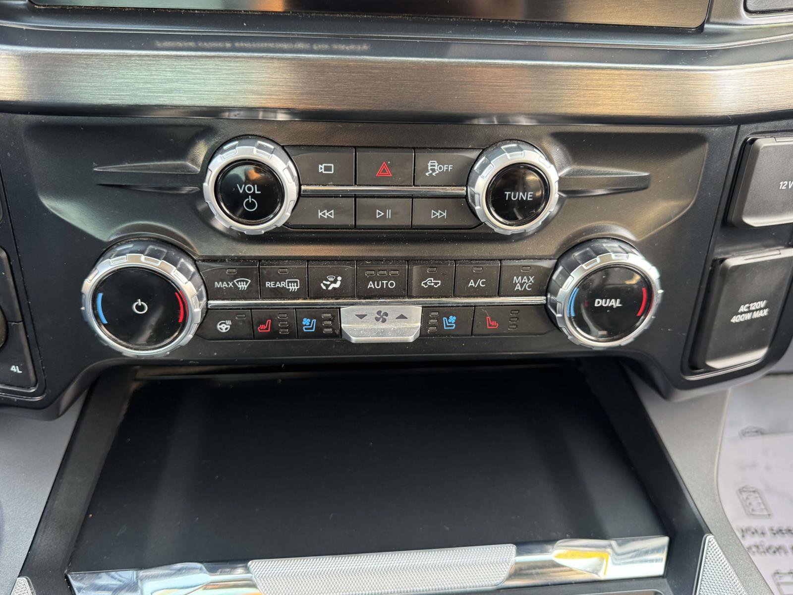 Used 2025 Ford F250 Lariat w/ Lariat Ultimate Package AWD/4WD image 38