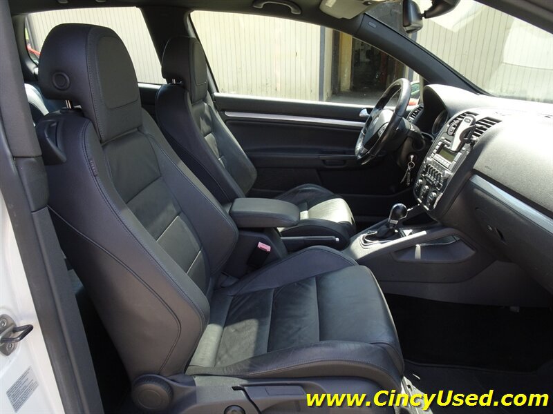 Used 2008 Volkswagen R32 AWD/4WD image 15