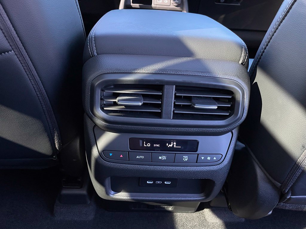 Certified 2025 Honda Pilot Touring image 37