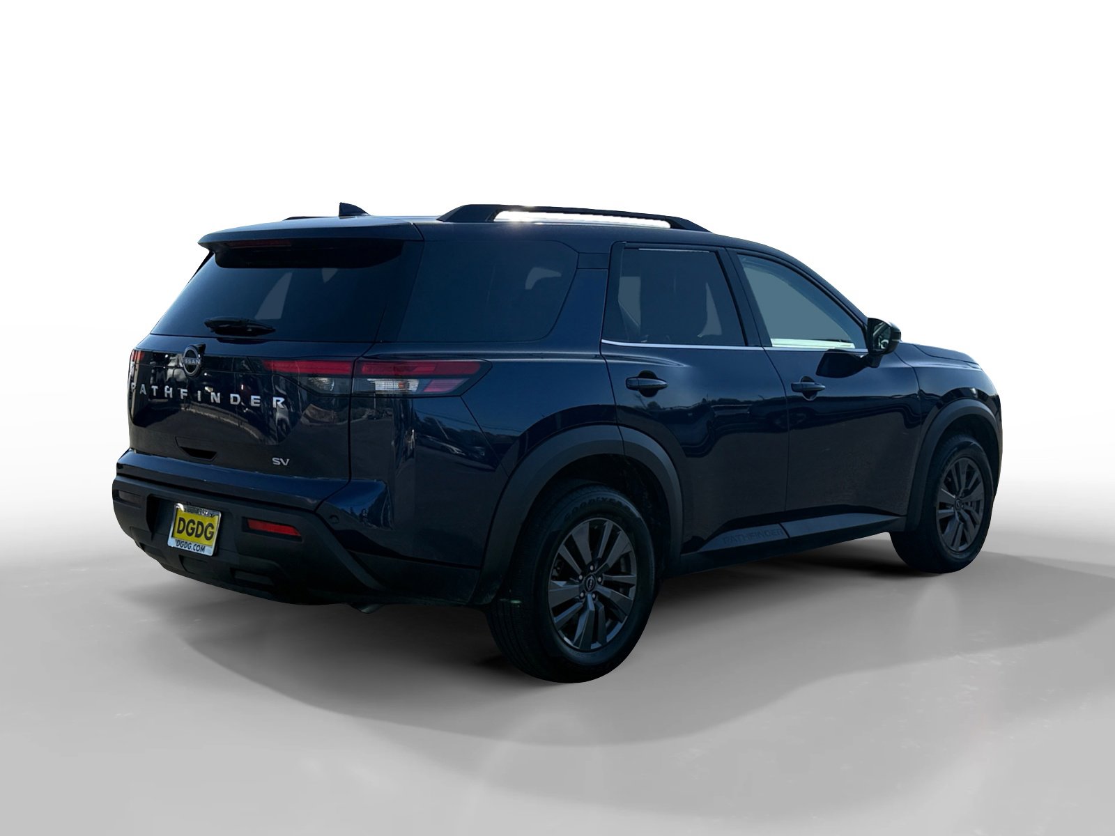 Used 2024 Nissan Pathfinder SV image 5