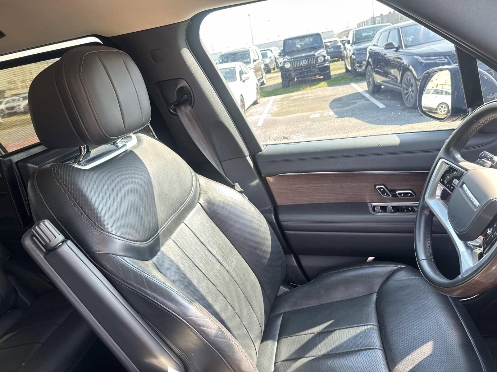 Used 2023 Land Rover Range Rover Long Wheelbase Autobiography AWD/4WD image 11