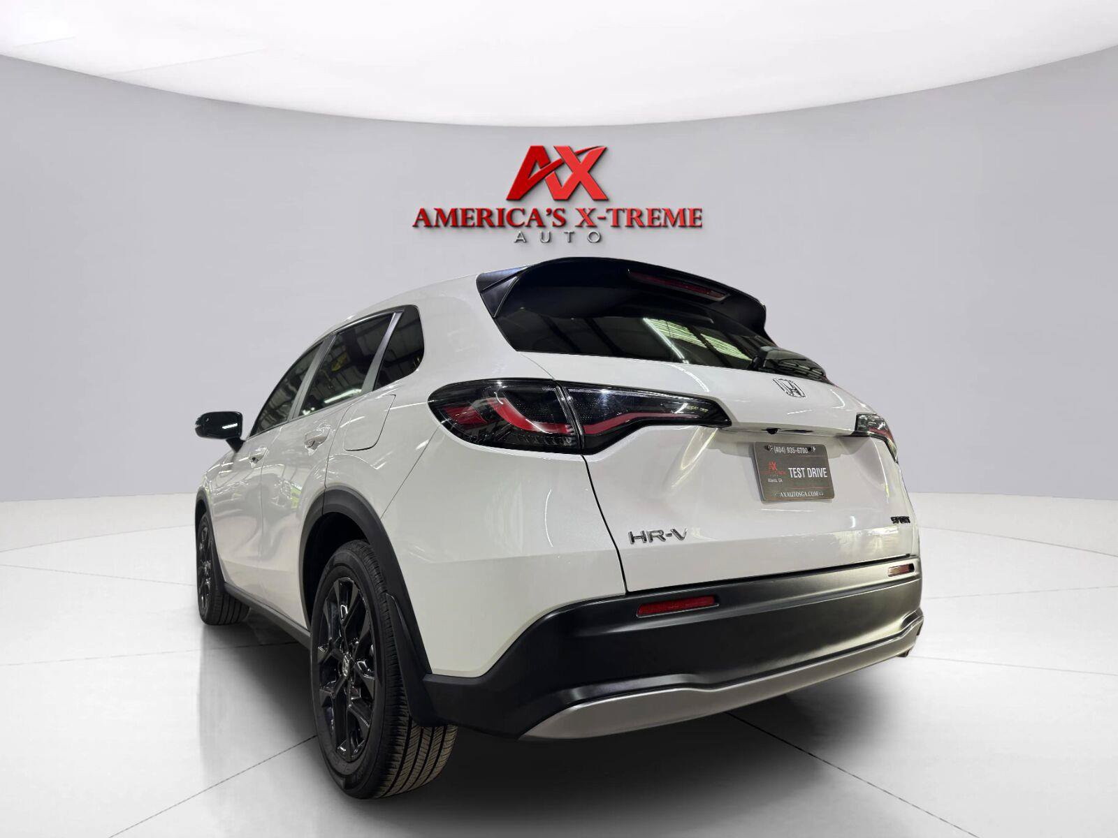 Used 2025 Honda HR-V Sport image 4