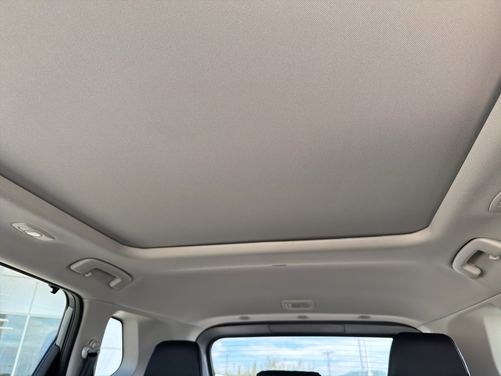 Used 2023 Nissan Rogue SL w/ SL Premium Package image 41