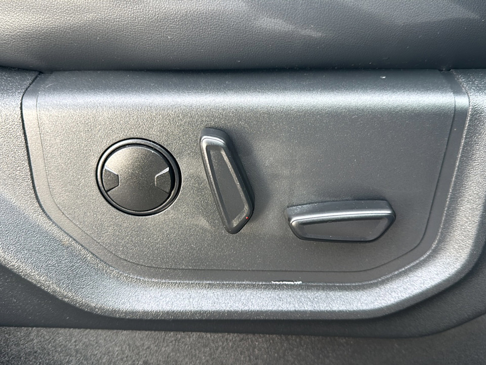 Used 2023 Ford Expedition XLT image 15