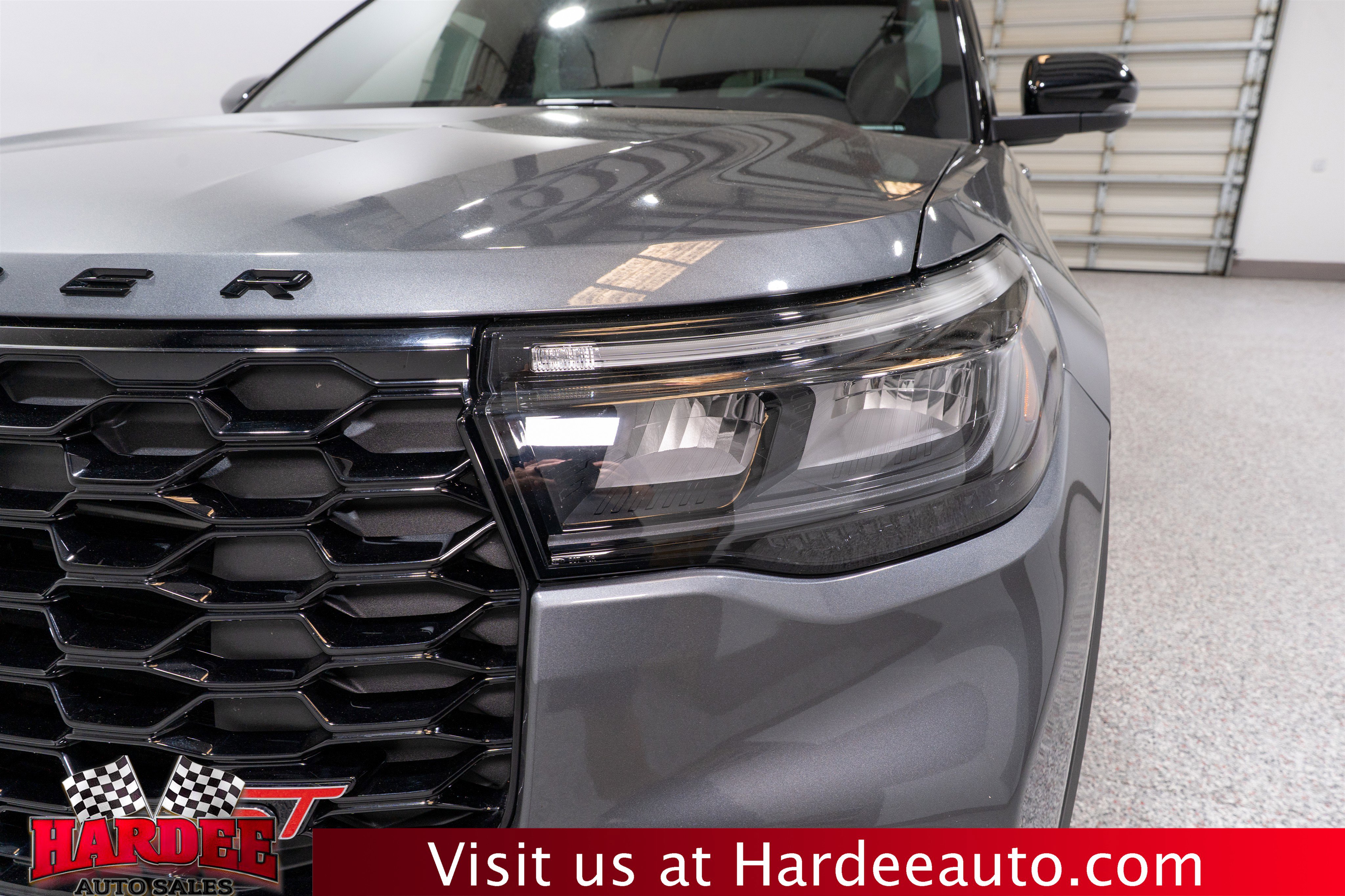 Used 2025 Ford Explorer ST w/ Sun And Sound Package image 8