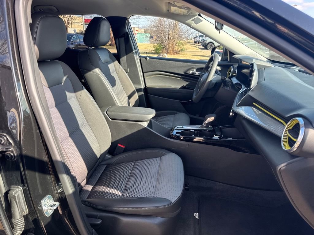 Used 2024 Chevrolet Trax LT image 16