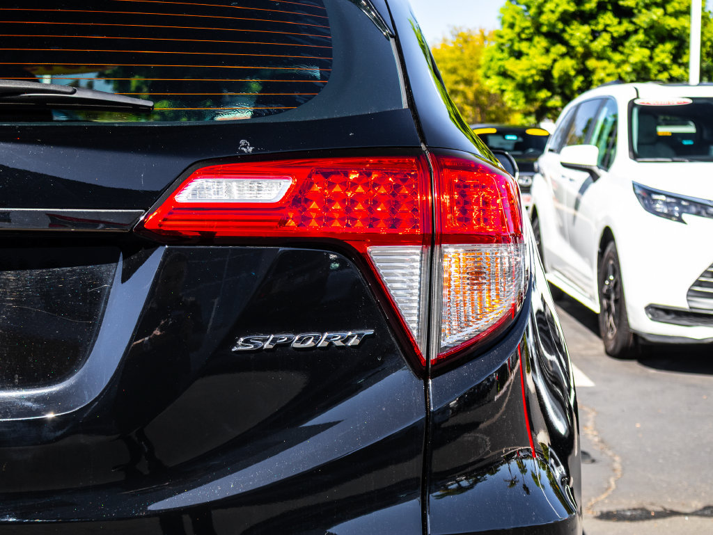 Used 2019 Honda HR-V Sport image 12