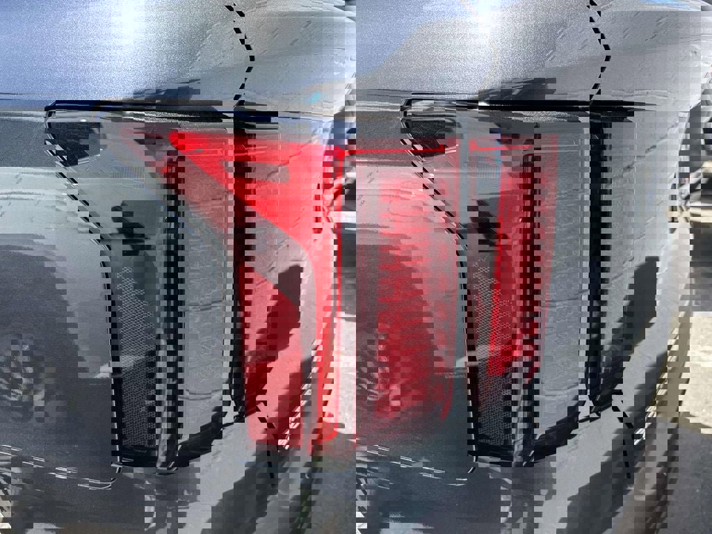 Certified 2023 Kia Sorento S image 9