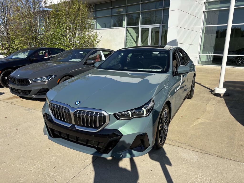 New 2026 BMW 550e xDrive w/ Executive Package image 3