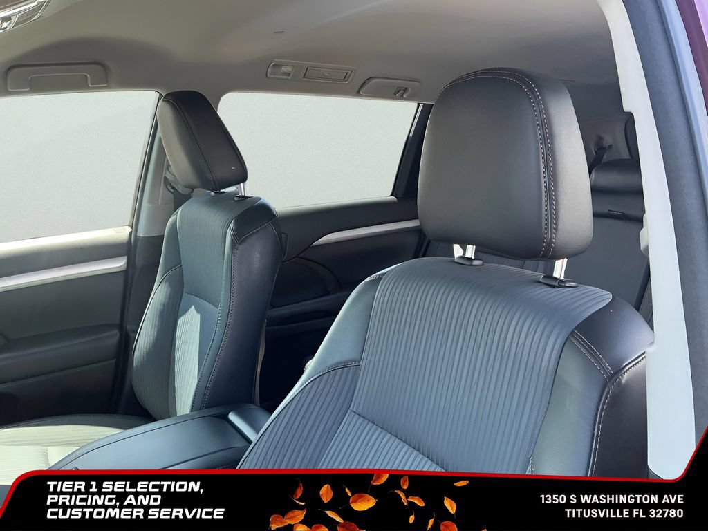Used 2018 Toyota Highlander Plus w/ Carpet Mat Package (TMS) AWD/4WD image 20