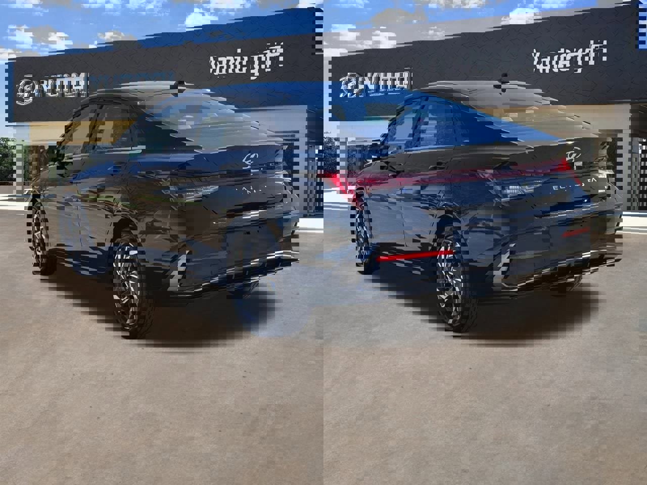 Certified 2025 Hyundai Elantra Limited image 12