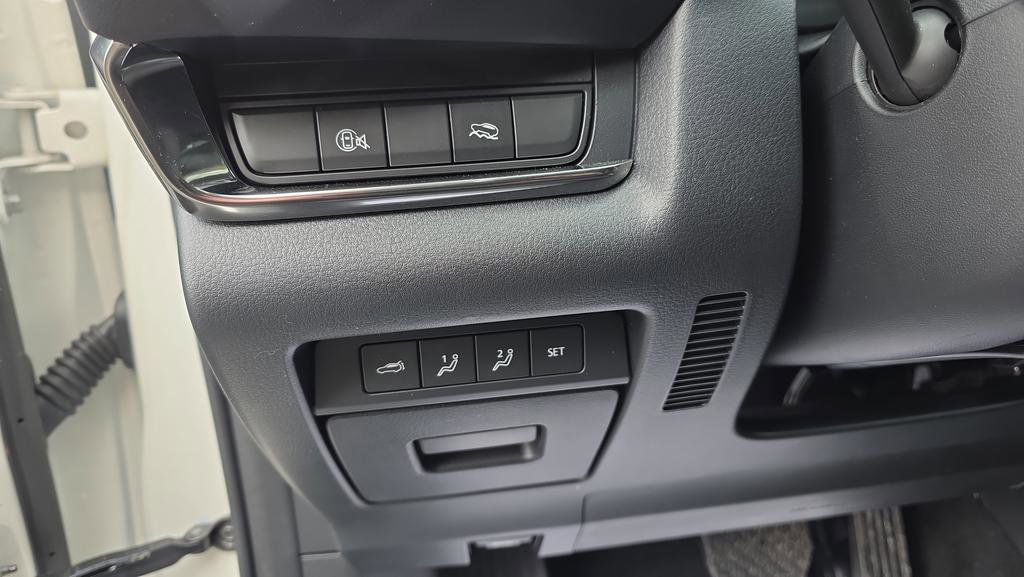 Certified 2025 MAZDA CX-30 2.5 Turbo w/ Premium Package image 18